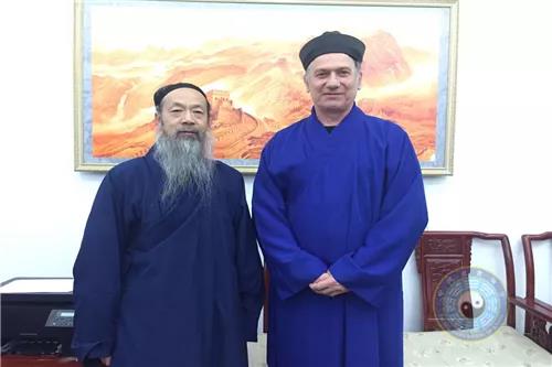 墨西哥道教协会会长景威拜访中国道教协会 ()