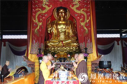 扬州文峰寺举行40天诵经法会：为中高考学子祈福