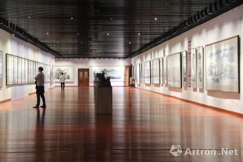 刚泰美术馆台州分馆挂牌 创业20周年美术展精品亮相