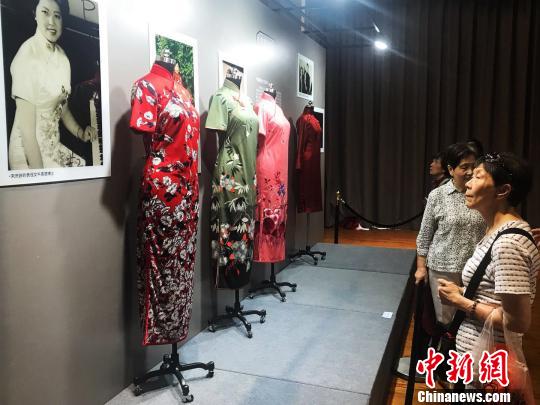 宋氏三姐妹及家族成员旗袍在沪集中展出（图）