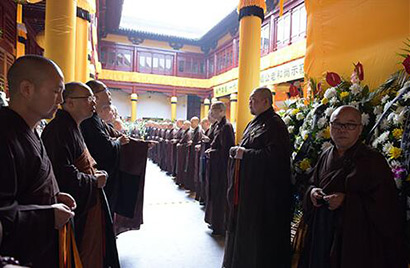 中国佛教协会会长学诚大和尚赴无锡悼念无相长老