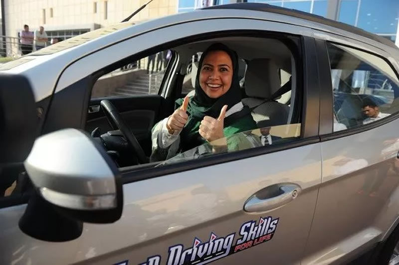 沙特宣告结束禁止女性驾车的传统_-沙特阿拉伯-女性-驾车 ()