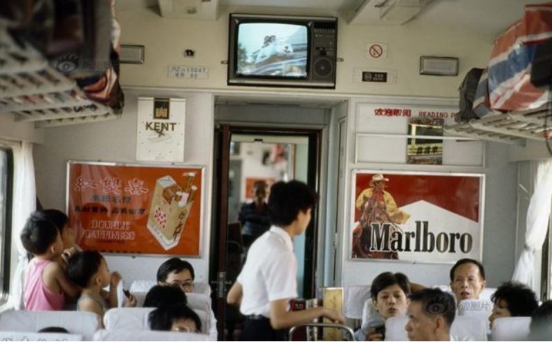 烟草是怎样进入中国的？_吸烟-烟草-中国-传入-女性 ()