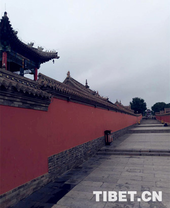 北京正北方，这座寺庙衍生出一座城市_西藏-中国-来源-锡林浩特-摄影